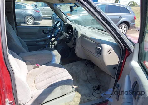 2000 GMC Sonoma Sls z USA, uszkodzony, nr VIN 1GTCS19W7Y8203890